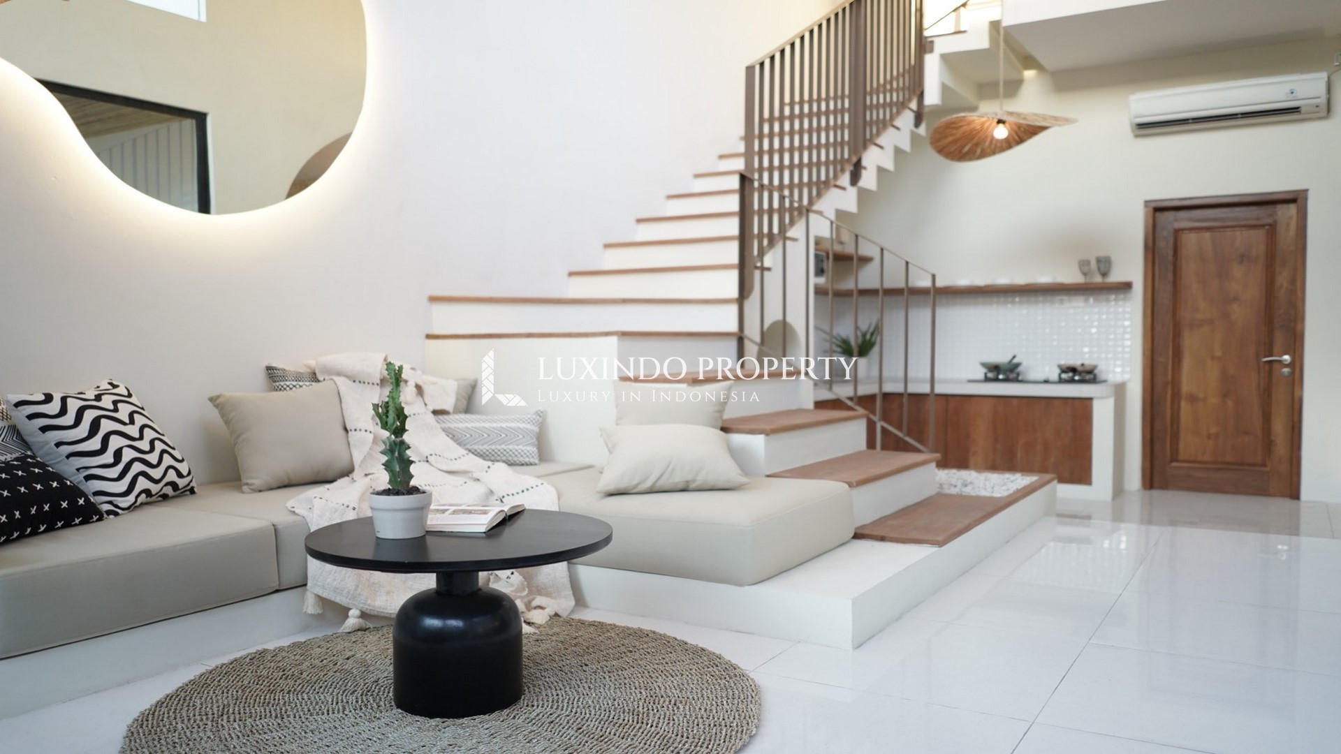 SEMINYAK – 2BR MODERN RETREAT VILLA FOR RENTAL (RV482)